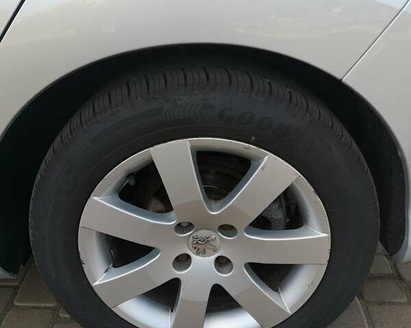 Сірий Пежо 308, об'ємом двигуна 1.6 л та пробігом 195 тис. км за 4800 $, фото 11 на Automoto.ua