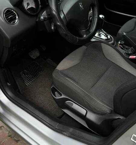 Серый Пежо 308, объемом двигателя 1.6 л и пробегом 129 тыс. км за 5500 $, фото 8 на Automoto.ua