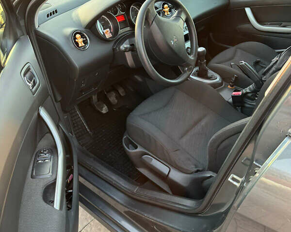 Сірий Пежо 308, об'ємом двигуна 1.4 л та пробігом 250 тис. км за 5200 $, фото 8 на Automoto.ua