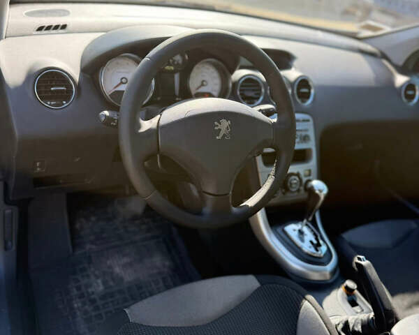 Серый Пежо 308, объемом двигателя 1.6 л и пробегом 165 тыс. км за 6200 $, фото 10 на Automoto.ua