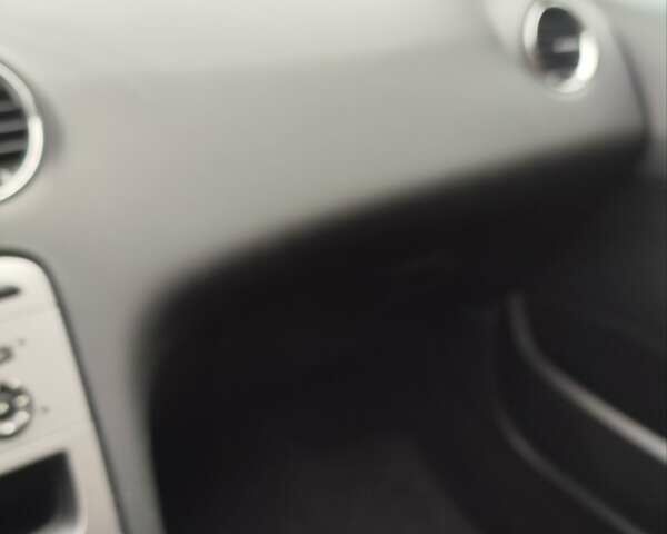 Серый Пежо 308, объемом двигателя 1.4 л и пробегом 229 тыс. км за 5900 $, фото 18 на Automoto.ua