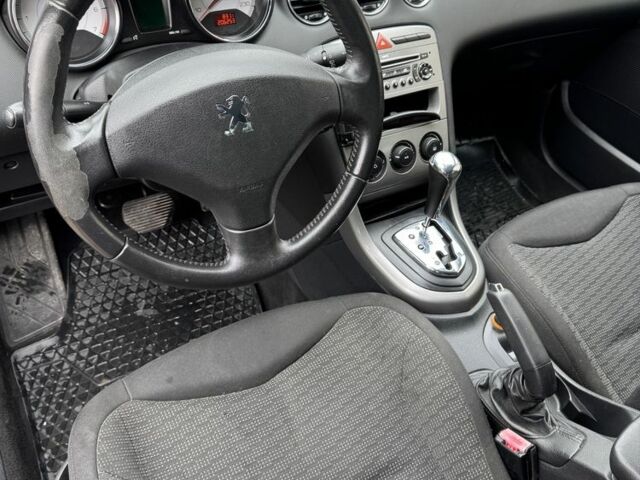 Сірий Пежо 308, об'ємом двигуна 1.6 л та пробігом 210 тис. км за 5500 $, фото 7 на Automoto.ua