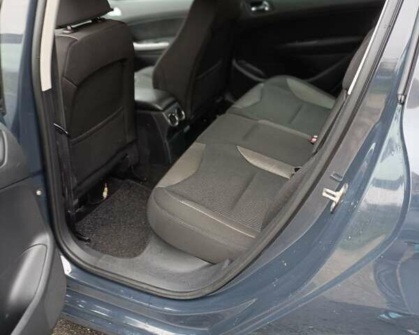 Серый Пежо 308, объемом двигателя 1.6 л и пробегом 228 тыс. км за 5100 $, фото 6 на Automoto.ua