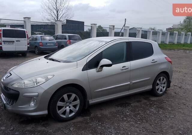 Серый Пежо 308, объемом двигателя 1.6 л и пробегом 238 тыс. км за 4000 $, фото 1 на Automoto.ua