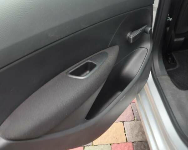 Серый Пежо 308, объемом двигателя 1.4 л и пробегом 229 тыс. км за 5900 $, фото 21 на Automoto.ua