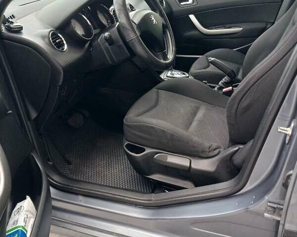 Серый Пежо 308, объемом двигателя 1.6 л и пробегом 223 тыс. км за 4800 $, фото 8 на Automoto.ua