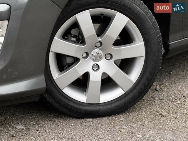 Серый Пежо 308, объемом двигателя 1.6 л и пробегом 96 тыс. км за 6700 $, фото 7 на Automoto.ua