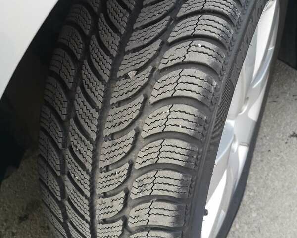 Сірий Пежо 308, об'ємом двигуна 1.6 л та пробігом 195 тис. км за 4800 $, фото 13 на Automoto.ua