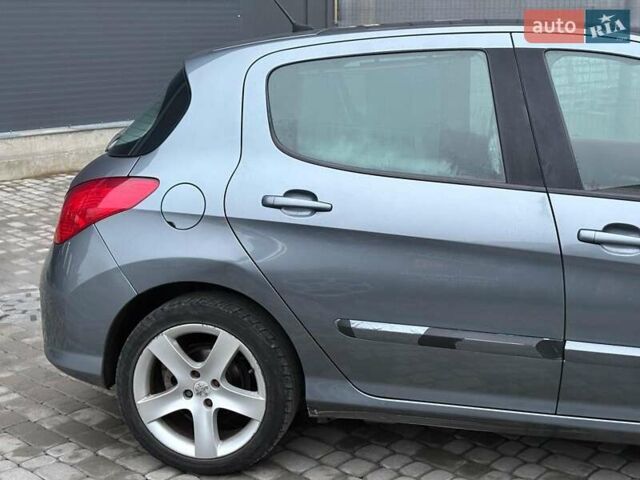 Серый Пежо 308, объемом двигателя 1.6 л и пробегом 270 тыс. км за 6190 $, фото 7 на Automoto.ua