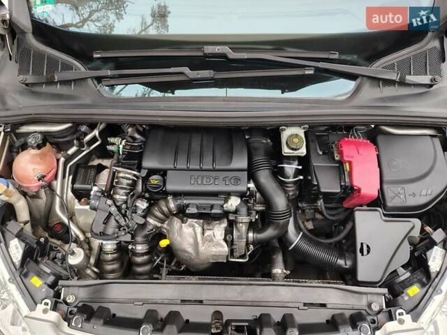 Серый Пежо 308, объемом двигателя 1.56 л и пробегом 209 тыс. км за 6000 $, фото 16 на Automoto.ua