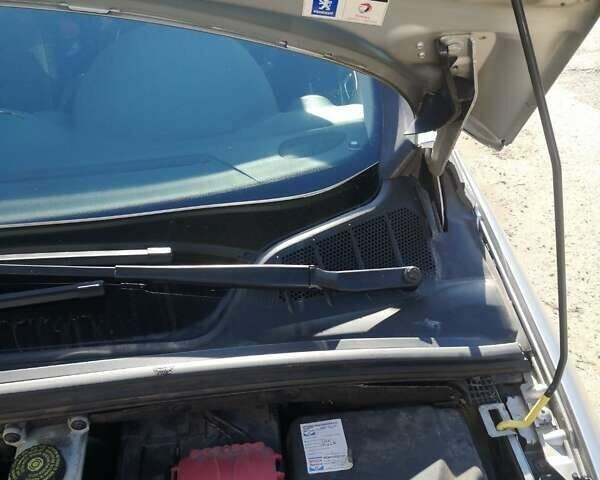 Сірий Пежо 308, об'ємом двигуна 1.6 л та пробігом 195 тис. км за 4800 $, фото 20 на Automoto.ua