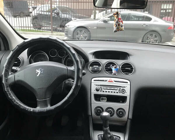 Серый Пежо 308, объемом двигателя 1.56 л и пробегом 340 тыс. км за 5400 $, фото 9 на Automoto.ua