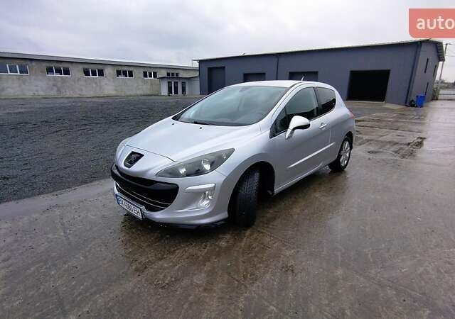 Сірий Пежо 308, об'ємом двигуна 1.6 л та пробігом 263 тис. км за 3999 $, фото 1 на Automoto.ua