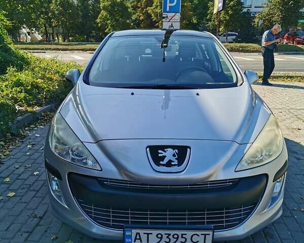 Сірий Пежо 308, об'ємом двигуна 1.6 л та пробігом 195 тис. км за 4800 $, фото 2 на Automoto.ua