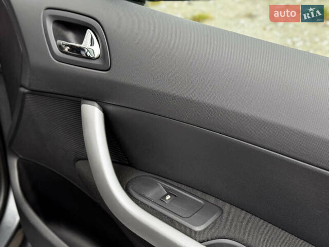 Серый Пежо 308, объемом двигателя 1.6 л и пробегом 96 тыс. км за 6700 $, фото 44 на Automoto.ua