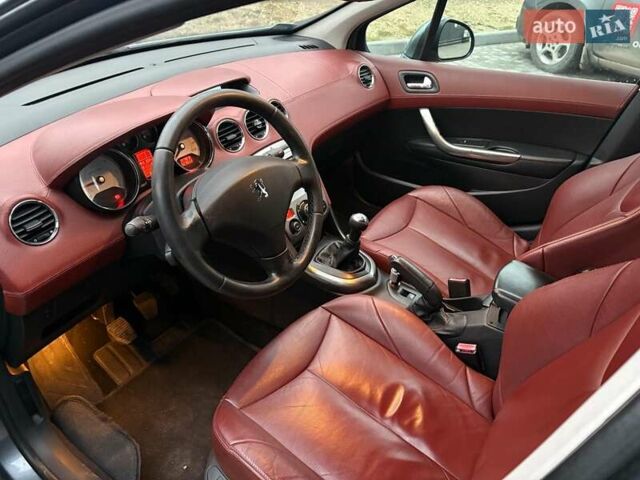 Серый Пежо 308, объемом двигателя 1.6 л и пробегом 270 тыс. км за 6190 $, фото 19 на Automoto.ua