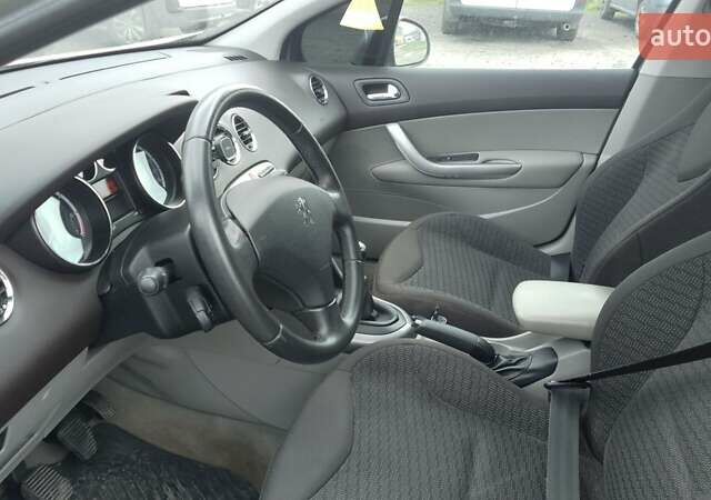 Серый Пежо 308, объемом двигателя 1.6 л и пробегом 238 тыс. км за 4000 $, фото 9 на Automoto.ua