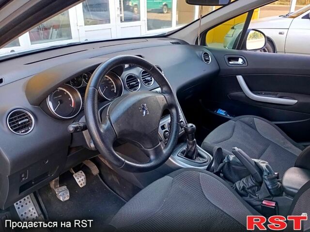 Серый Пежо 308, объемом двигателя 1.6 л и пробегом 212 тыс. км за 4399 $, фото 6 на Automoto.ua