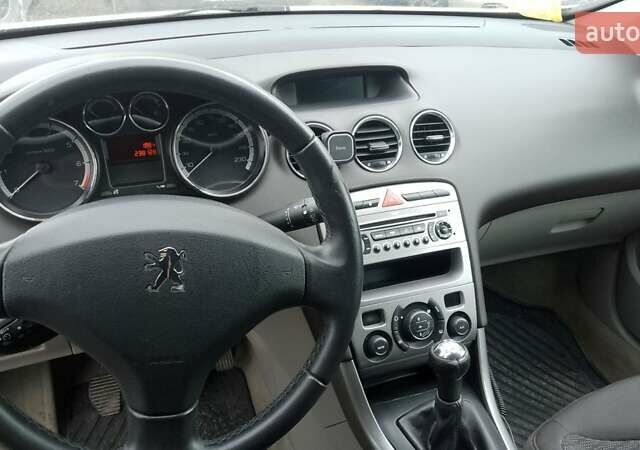 Серый Пежо 308, объемом двигателя 1.6 л и пробегом 238 тыс. км за 4000 $, фото 6 на Automoto.ua