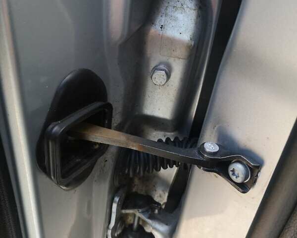 Сірий Пежо 308, об'ємом двигуна 1.6 л та пробігом 195 тис. км за 4800 $, фото 9 на Automoto.ua