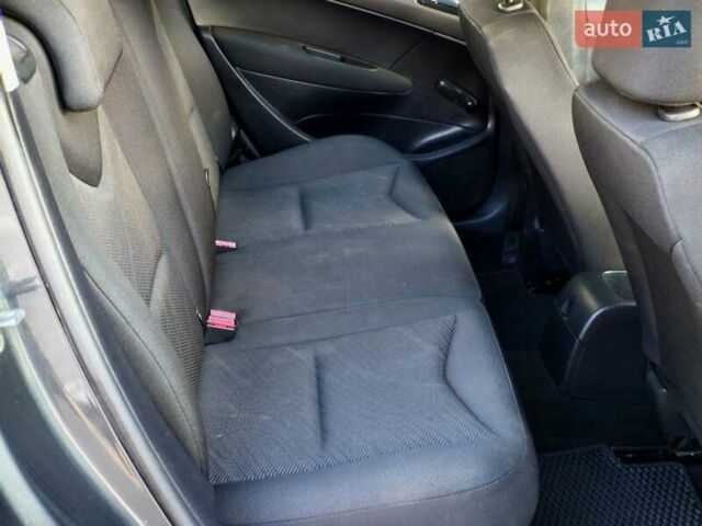 Пежо 308 2009 в Львове на Automoto.ua Серый Пежо 308, объемом двигателя 1.6 л и пробегом 223 тыс. км за 3900 $, фото 21 на Automoto.ua