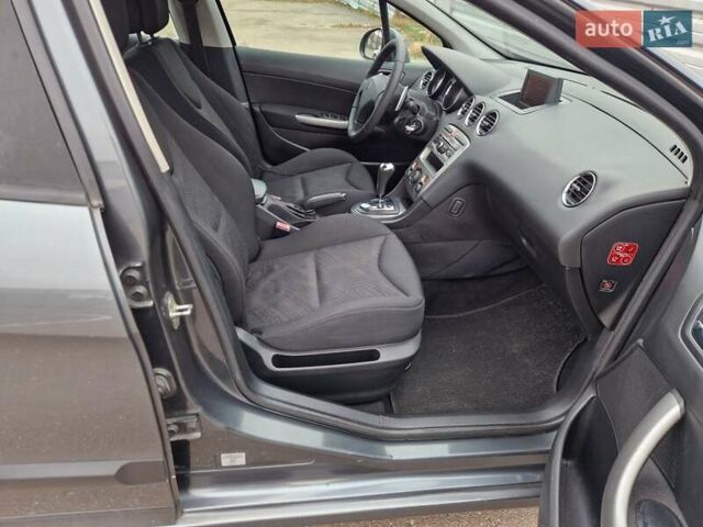 Сірий Пежо 308, об'ємом двигуна 1.56 л та пробігом 197 тис. км за 5600 $, фото 16 на Automoto.ua