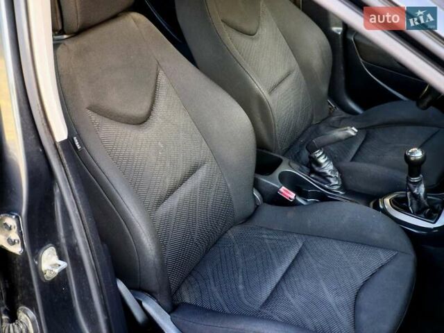 Пежо 308 2009 в Львове на Automoto.ua Серый Пежо 308, объемом двигателя 1.6 л и пробегом 223 тыс. км за 3900 $, фото 19 на Automoto.ua