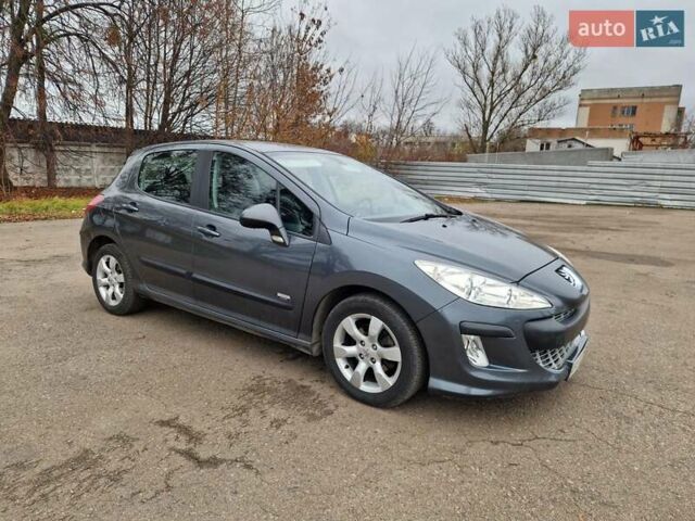 Сірий Пежо 308, об'ємом двигуна 1.56 л та пробігом 197 тис. км за 5600 $, фото 4 на Automoto.ua