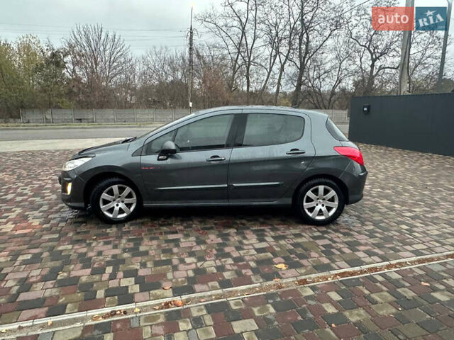 Серый Пежо 308, объемом двигателя 1.6 л и пробегом 265 тыс. км за 5750 $, фото 26 на Automoto.ua