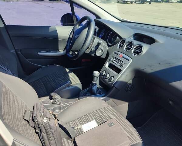 Серый Пежо 308, объемом двигателя 1.56 л и пробегом 146 тыс. км за 7500 $, фото 9 на Automoto.ua