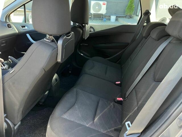 Сірий Пежо 308, об'ємом двигуна 1.6 л та пробігом 250 тис. км за 6490 $, фото 16 на Automoto.ua