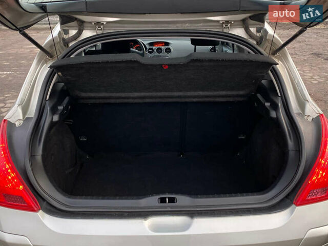 Серый Пежо 308, объемом двигателя 1.6 л и пробегом 225 тыс. км за 4900 $, фото 27 на Automoto.ua