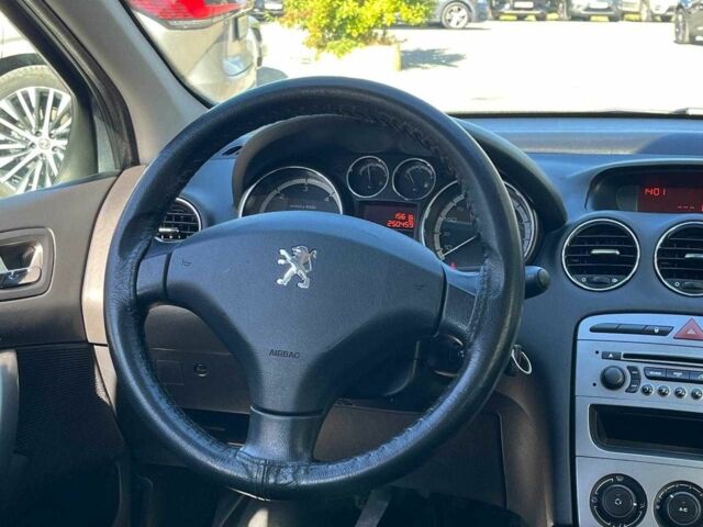 Сірий Пежо 308, об'ємом двигуна 1.6 л та пробігом 250 тис. км за 5440 $, фото 13 на Automoto.ua