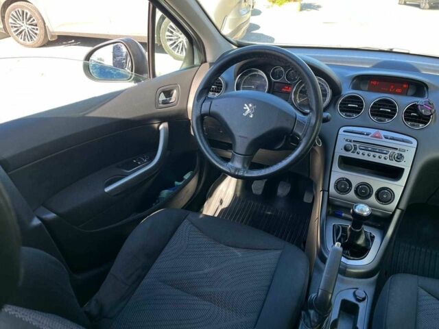 Сірий Пежо 308, об'ємом двигуна 1.6 л та пробігом 250 тис. км за 5440 $, фото 12 на Automoto.ua