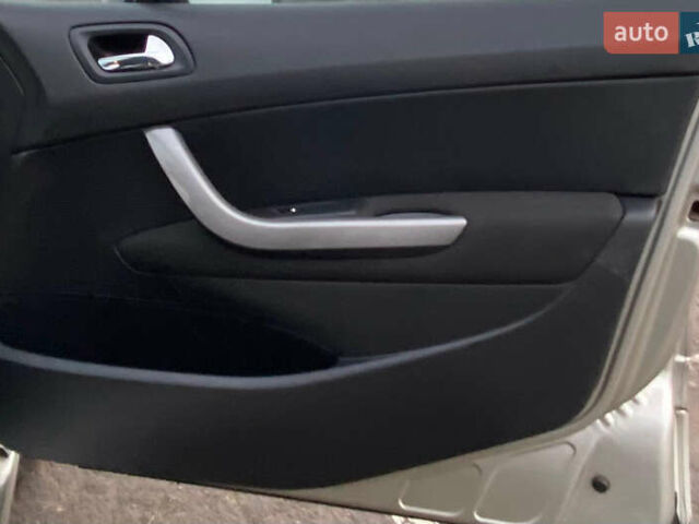 Серый Пежо 308, объемом двигателя 1.6 л и пробегом 225 тыс. км за 4900 $, фото 24 на Automoto.ua