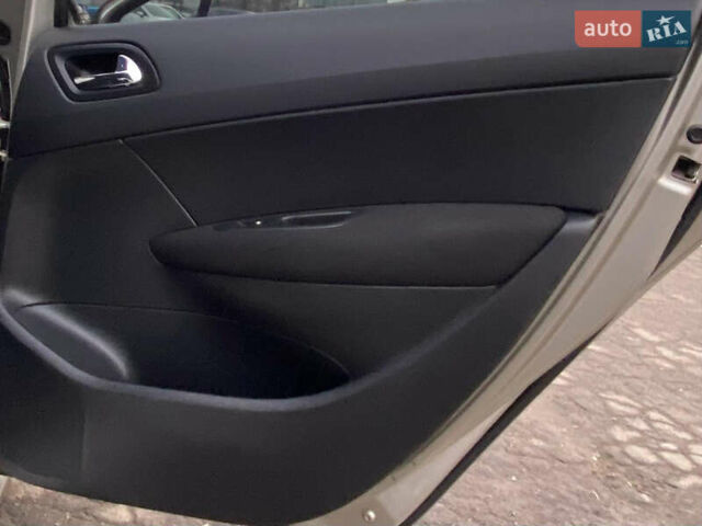 Серый Пежо 308, объемом двигателя 1.6 л и пробегом 225 тыс. км за 4900 $, фото 23 на Automoto.ua