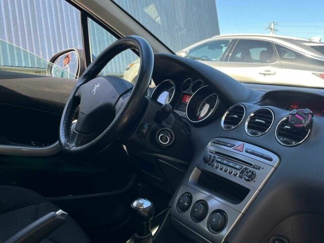 Сірий Пежо 308, об'ємом двигуна 1.6 л та пробігом 250 тис. км за 5440 $, фото 5 на Automoto.ua