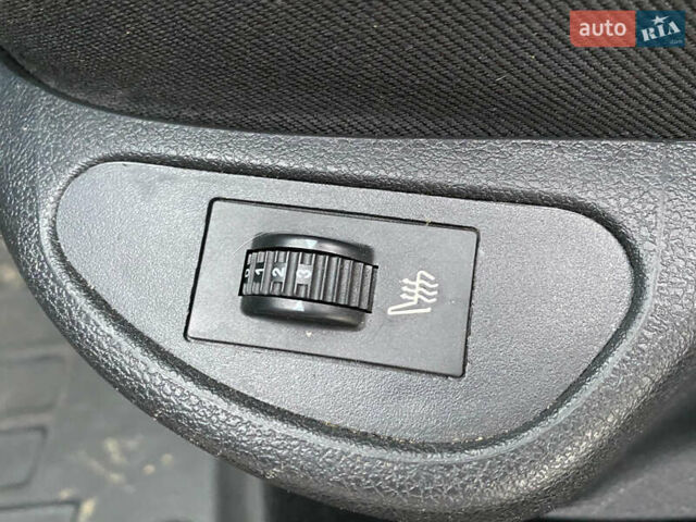 Серый Пежо 308, объемом двигателя 1.6 л и пробегом 225 тыс. км за 4900 $, фото 18 на Automoto.ua