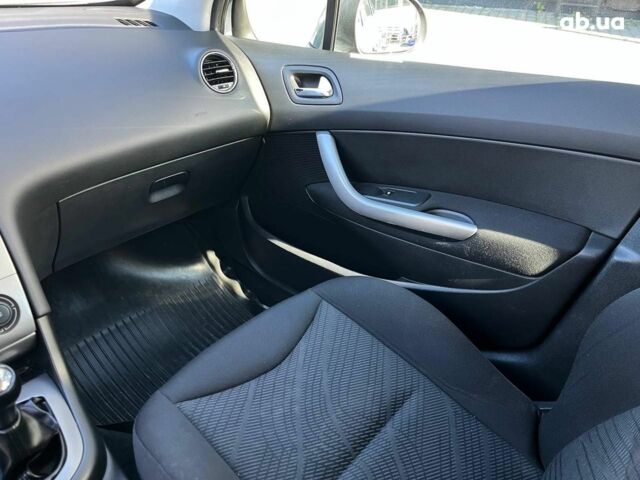 Сірий Пежо 308, об'ємом двигуна 1.6 л та пробігом 250 тис. км за 6490 $, фото 17 на Automoto.ua