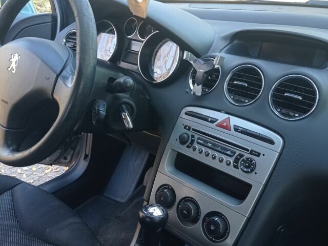 Серый Пежо 308, объемом двигателя 1.6 л и пробегом 280 тыс. км за 3700 $, фото 3 на Automoto.ua