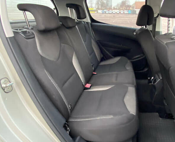 Серый Пежо 308, объемом двигателя 1.6 л и пробегом 225 тыс. км за 4900 $, фото 26 на Automoto.ua
