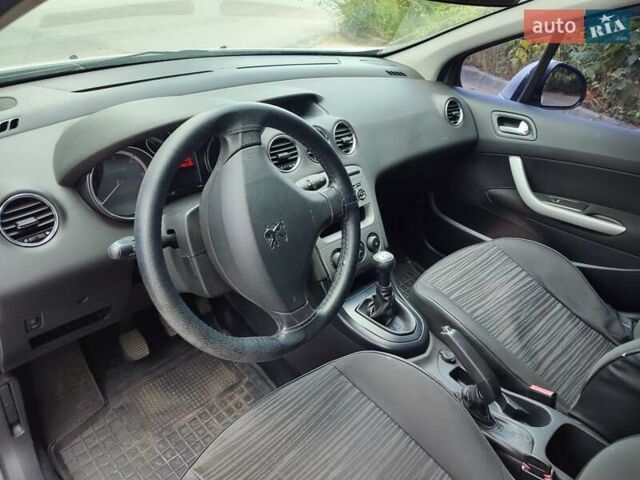 Серый Пежо 308, объемом двигателя 1.56 л и пробегом 146 тыс. км за 7500 $, фото 2 на Automoto.ua