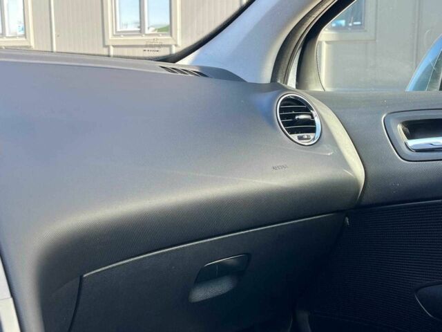 Сірий Пежо 308, об'ємом двигуна 1.6 л та пробігом 250 тис. км за 5440 $, фото 18 на Automoto.ua