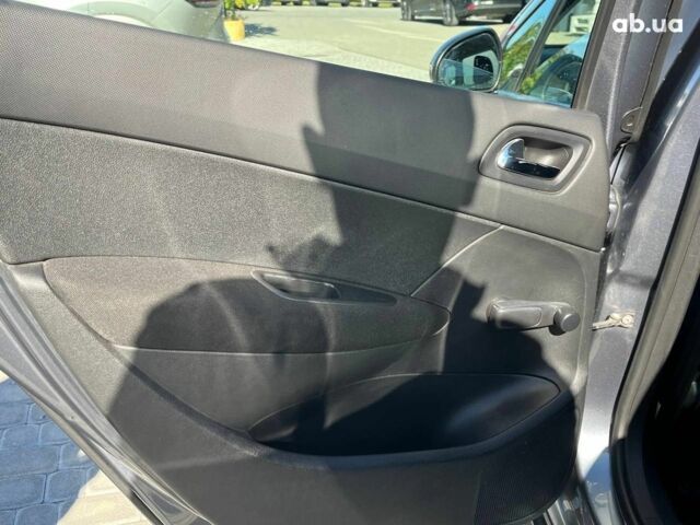 Сірий Пежо 308, об'ємом двигуна 1.6 л та пробігом 250 тис. км за 6490 $, фото 15 на Automoto.ua