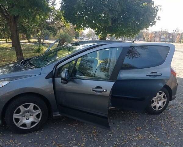 Серый Пежо 308, объемом двигателя 1.6 л и пробегом 280 тыс. км за 3500 $, фото 6 на Automoto.ua