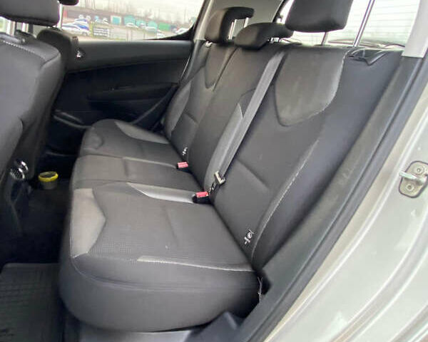 Серый Пежо 308, объемом двигателя 1.6 л и пробегом 225 тыс. км за 4900 $, фото 10 на Automoto.ua