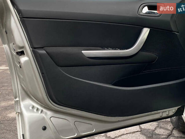 Серый Пежо 308, объемом двигателя 1.6 л и пробегом 225 тыс. км за 4900 $, фото 22 на Automoto.ua