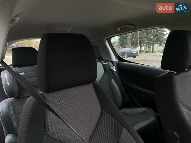 Сірий Пежо 308, об'ємом двигуна 1.6 л та пробігом 189 тис. км за 5950 $, фото 3 на Automoto.ua