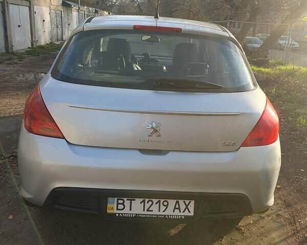 Серый Пежо 308, объемом двигателя 1.6 л и пробегом 142 тыс. км за 4500 $, фото 2 на Automoto.ua