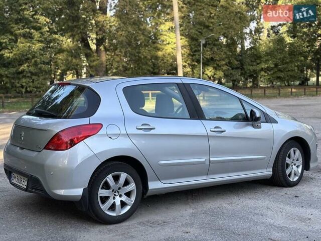 Серый Пежо 308, объемом двигателя 1.6 л и пробегом 47 тыс. км за 8199 $, фото 1 на Automoto.ua